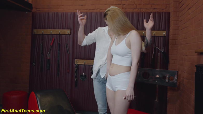 First anal teens: Arriscada primeira vez dp fodendo com virgem anal quente