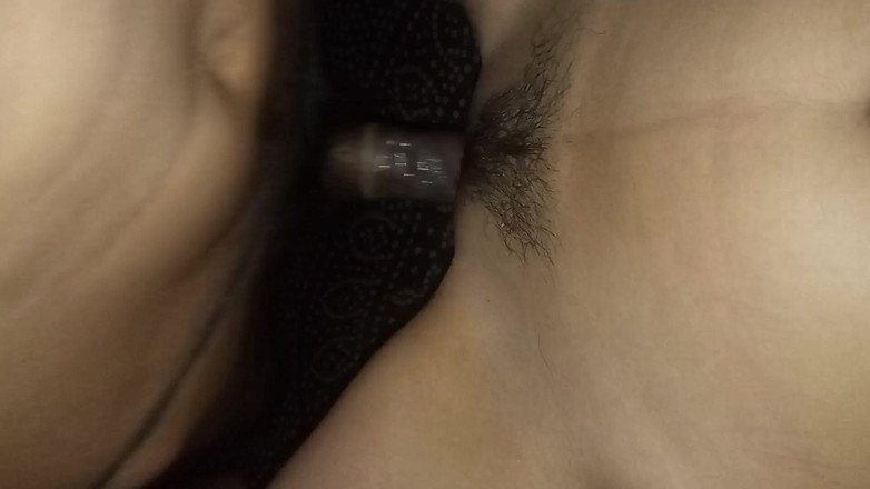 Young Couples: インドのホットなガールフレンドとボーイフレンドは、コンドームなしでホテルでセックスし、ペニスをしゃぶります