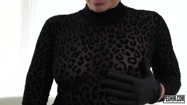 PEGHIM: Helena Locke Femdom pieprzy Michaels Eager Asshike