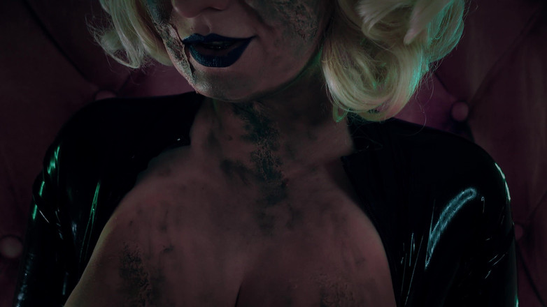 Arya Grander: Horror video JOI istruzioni per mangiare sborra - strega calda e...