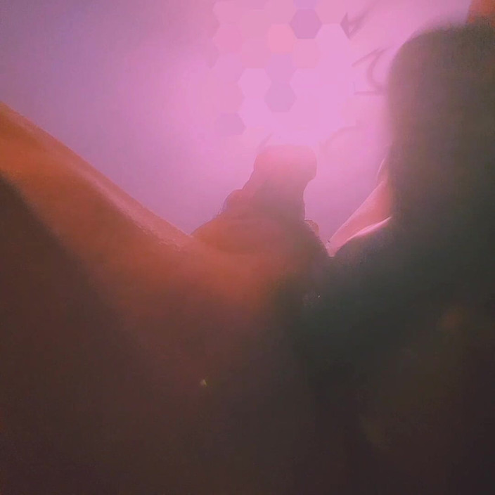 KIARA: Kiara用假阳具操快自己