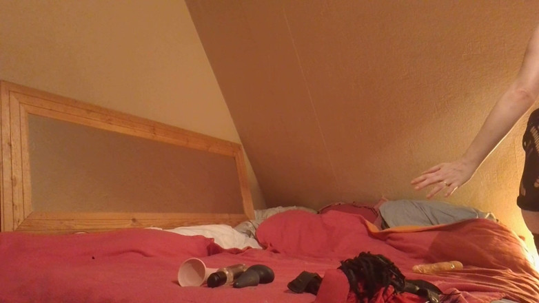 Couple porno hard strapon: Ona mnie ssie jak