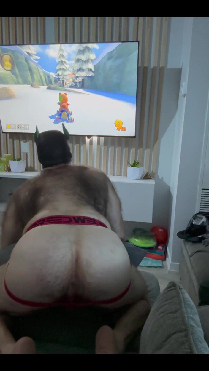 BeefyCanuck: Jen trochu Puppario Kart