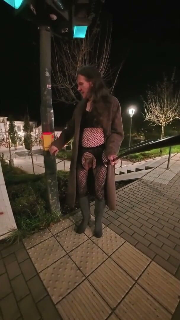 Slut Bella: Naked at the Train Station and in the City