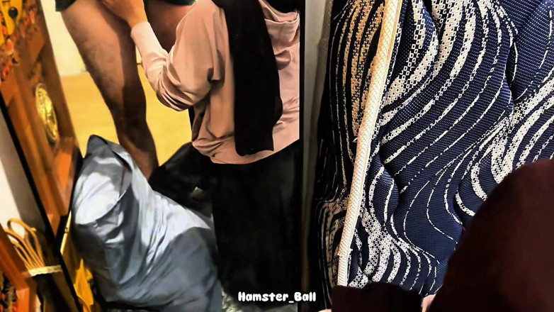 Hamster_Ball: 我的穆斯林女友很惊讶我有一根大鸡巴，哈哈哈