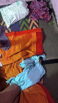 मेरी सौतेली मम्मी के पास इतनी बड़ी, गोल गांड है कि जब भी मैं उसे अपने लंड के आसपास लेती हूं तो सख्त हो जाती है