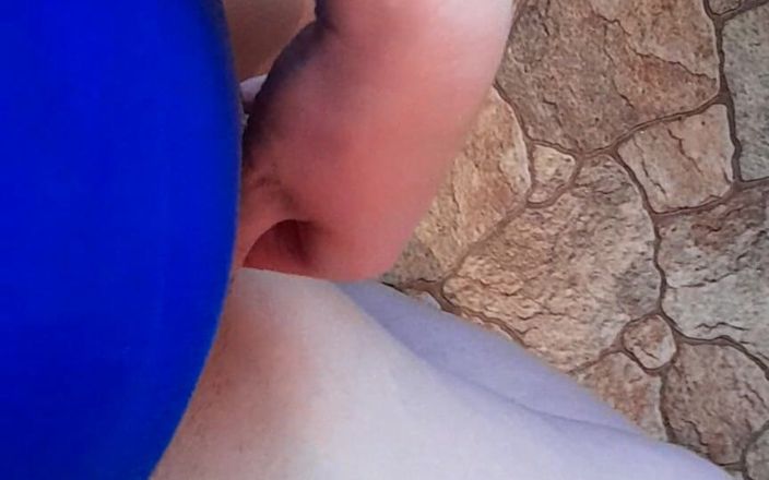 Lesbian-illusion: Trois potes de dortoir se branlent la chatte dans la...