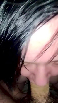 Super fru suger kuk med sperma i munnen