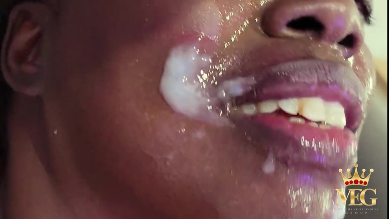 MochaSwallows: Moka ingoio gioca con la moglie obbediente