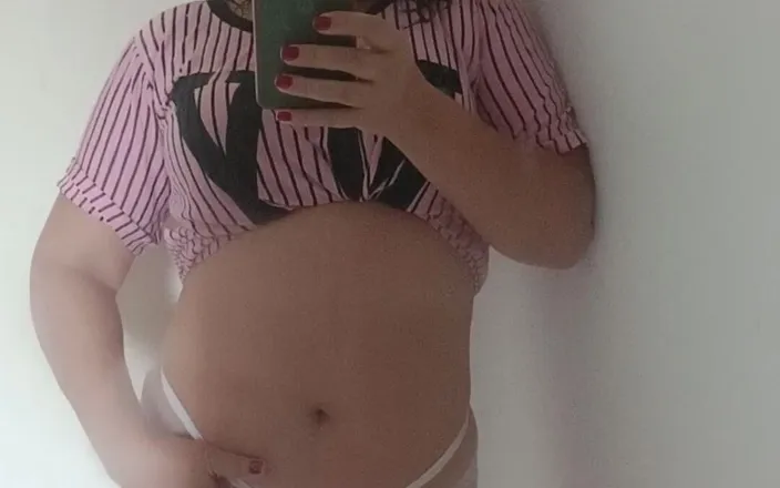 Hisadora: Mature Latina Poses in Front of the Mirror with Sexy...