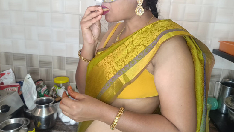 Pushpa porn: Femme au foyer, romance dans la cuisine