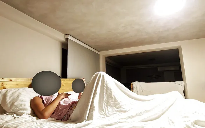Glenn studios: Caught Masturbating Watching Videos on Her Mobile