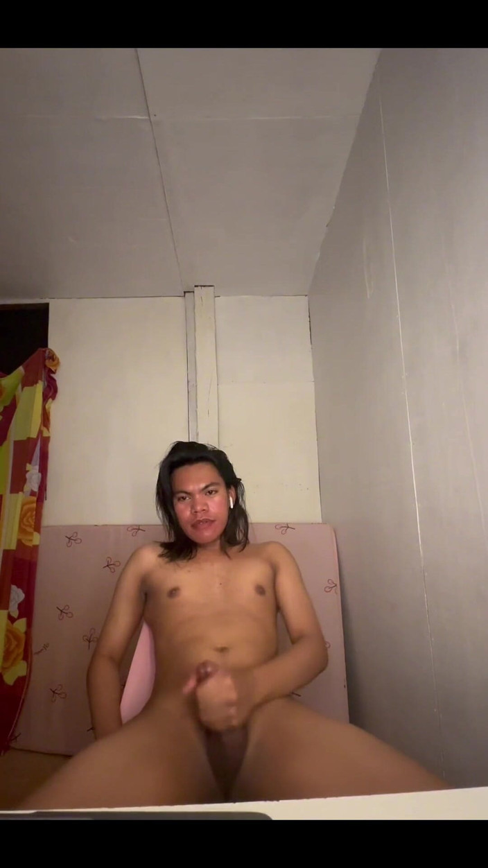 imcathness: Cewek ini dicrot di dalam