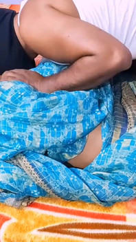 Casalinga indiana del villaggio del sud