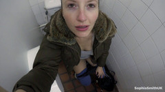 All Sexy Vids: Čůrání v šatnách