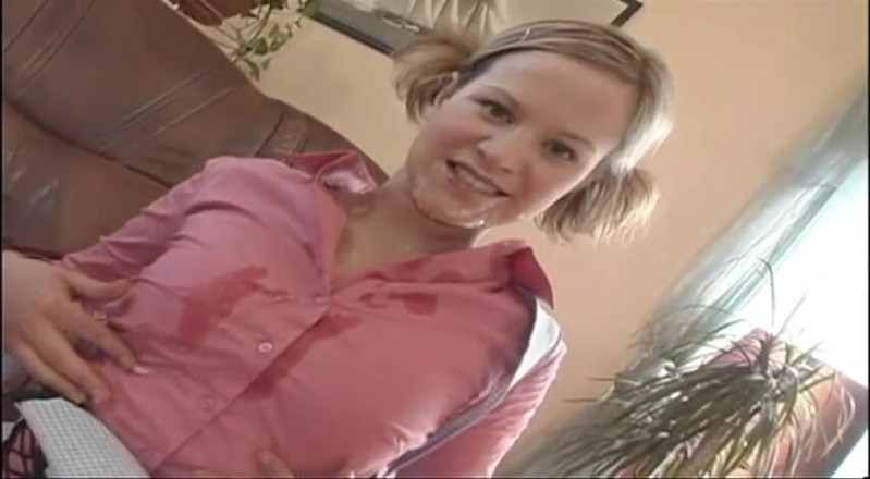 Worldwide X: Blonde in stockings loves to suck