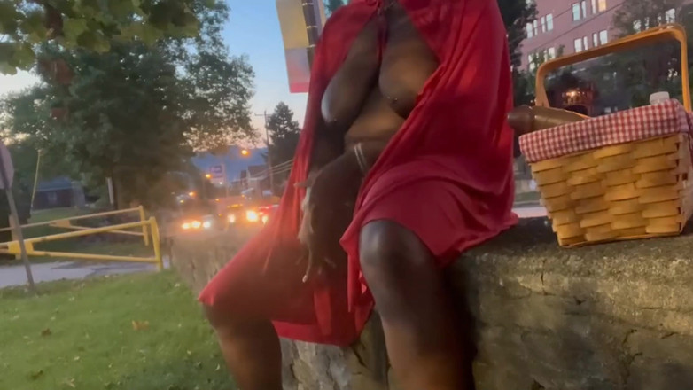 Super sexy ebony cuties: 户外公共裸体必须与振动性玩具