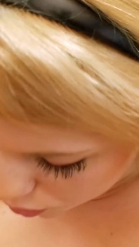 Tetona rubia checa chica con coño caliente quiere polla dura