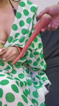 Desi Neigbhour MILF byla ošukaná