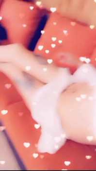 젖탱이를 핥는 발정난 밀프
