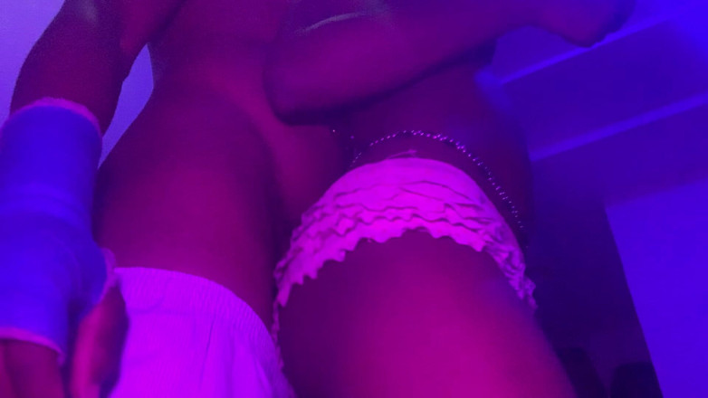 DivaHouz: Real Homemade Amateur Sexy Dance with Hot Ebony Teen Grinding...