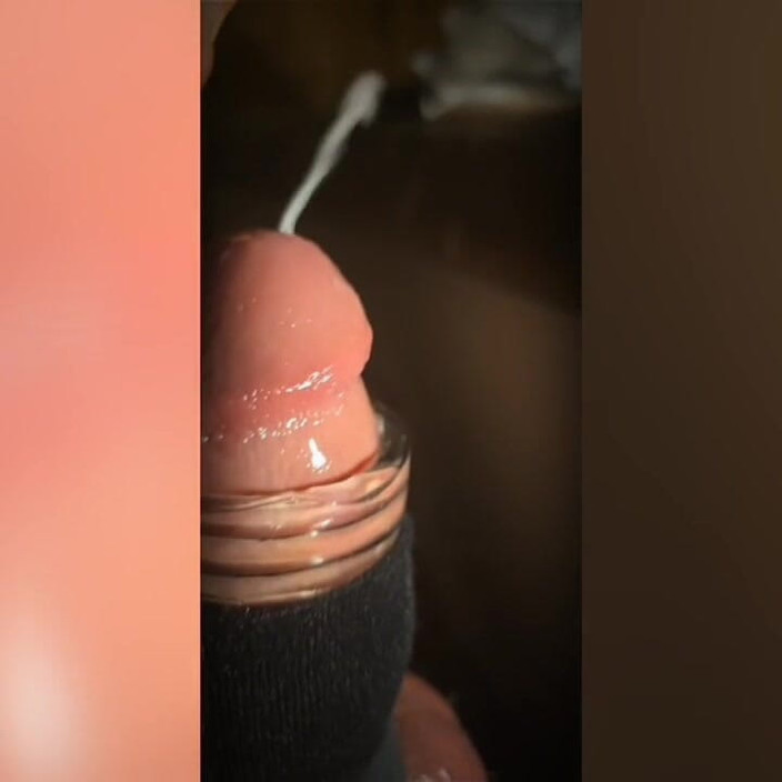 Youngandmature: Abspritzen in zeitlupe, trocken gemolken von fremdem, der mein handy...