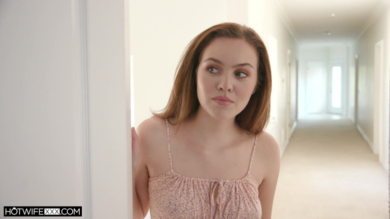 HotwifeXXX: Mladá manželka Freya je nadržená a sdílená