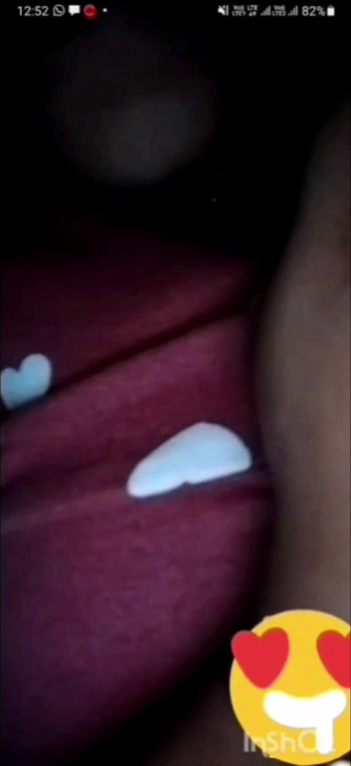 CollegeTeenCouple: Panggilan video ke Bekas Saya Menunjukkan Buah dada