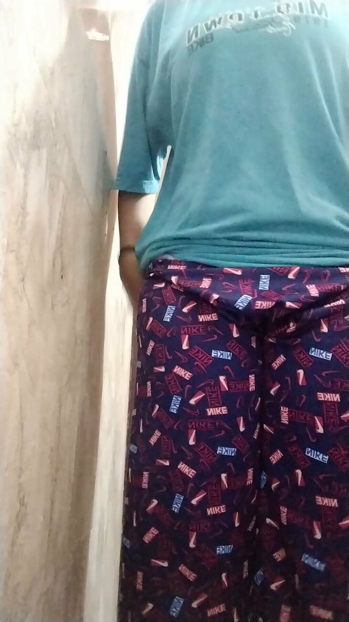 Riyathakur: Teen jungfrau erstmals am morgen anal masturbation