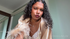 Goddess Luna Law: साटन हिलाने के निर्देश