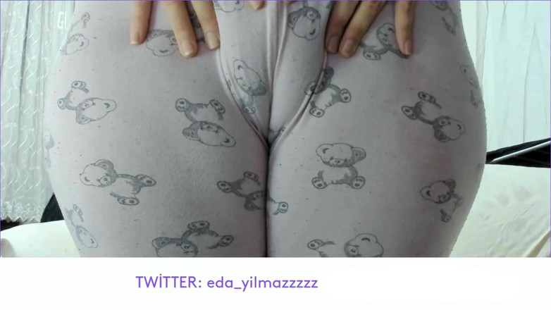 turk_milf_porno: Camel Toe- Camel Toe- Cameltoe- Turkish MILF- Turkish Porn- Pajamas-...