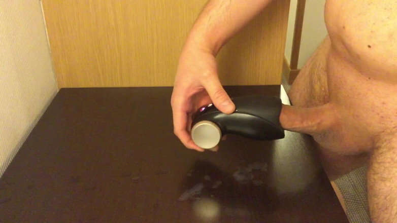 Anon0113: Triple éjaculation dans ma chambre d’hôtel avec un vibromasseur amusant à gland...