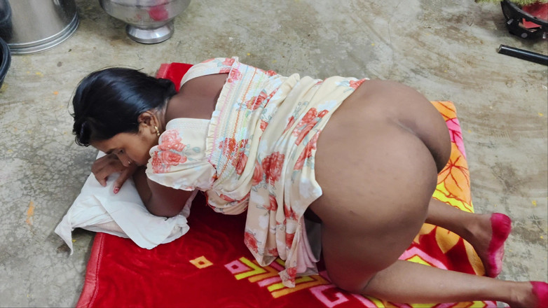 Premi pooja: Bhabhi &amp; Devar plný hardcore anální sex zezadu