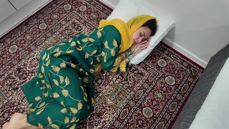 Amateur Homemade Porn: Adik tiri Afghan bertudung dikongkek keras oleh abang tiri miang
