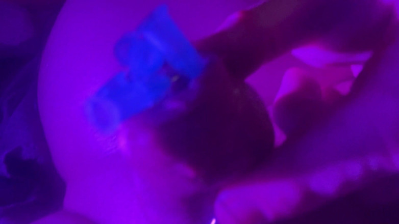 KinkyToyStory: Perverzní jehly Cock a Bals Trest Důkaz pro jeho pána