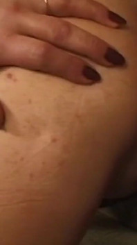 二つの熱いですMilfs肛門fucks二つの巨大なコック