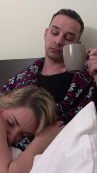 Amber Deen, Ricky Stone und Victoria Summers in Bathroom-Action