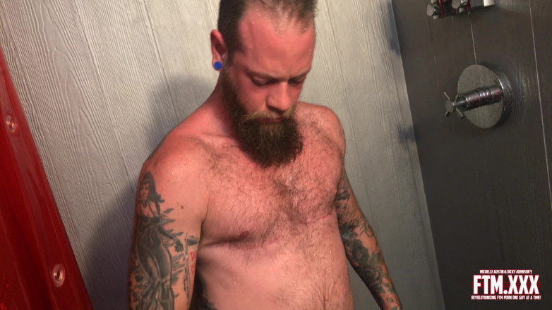 Kennston Entertainment: FTM shower jerking man clit