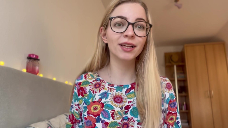 Goddess_Bella_Rae: 3 Tips on How to Be a Beta Male in...