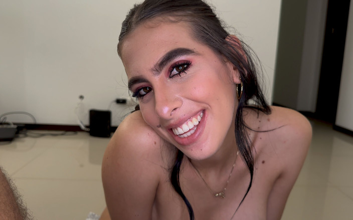 Max Cartel: La ragazza incinta alicia trece è super eccitata