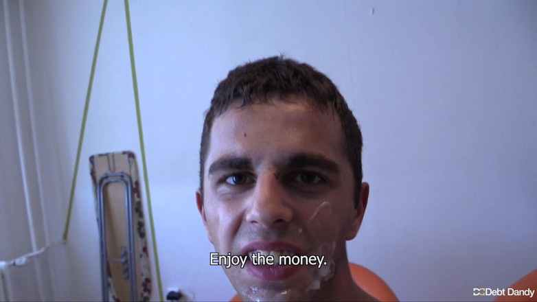 Czech Hunter: Debt Dandy Lures a Slovakian Guy Indoors for Cash in...