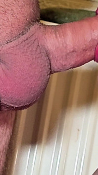 Ze is alleen met haar stiefzoet en een pijpbeurt van zijn kleine penis