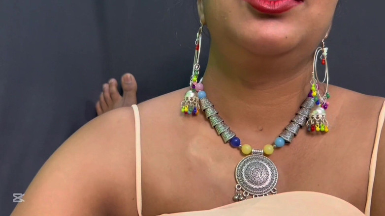 Royalbhabhi: Edepsiz konuşma seema yenge bölüm 2 desi yenge