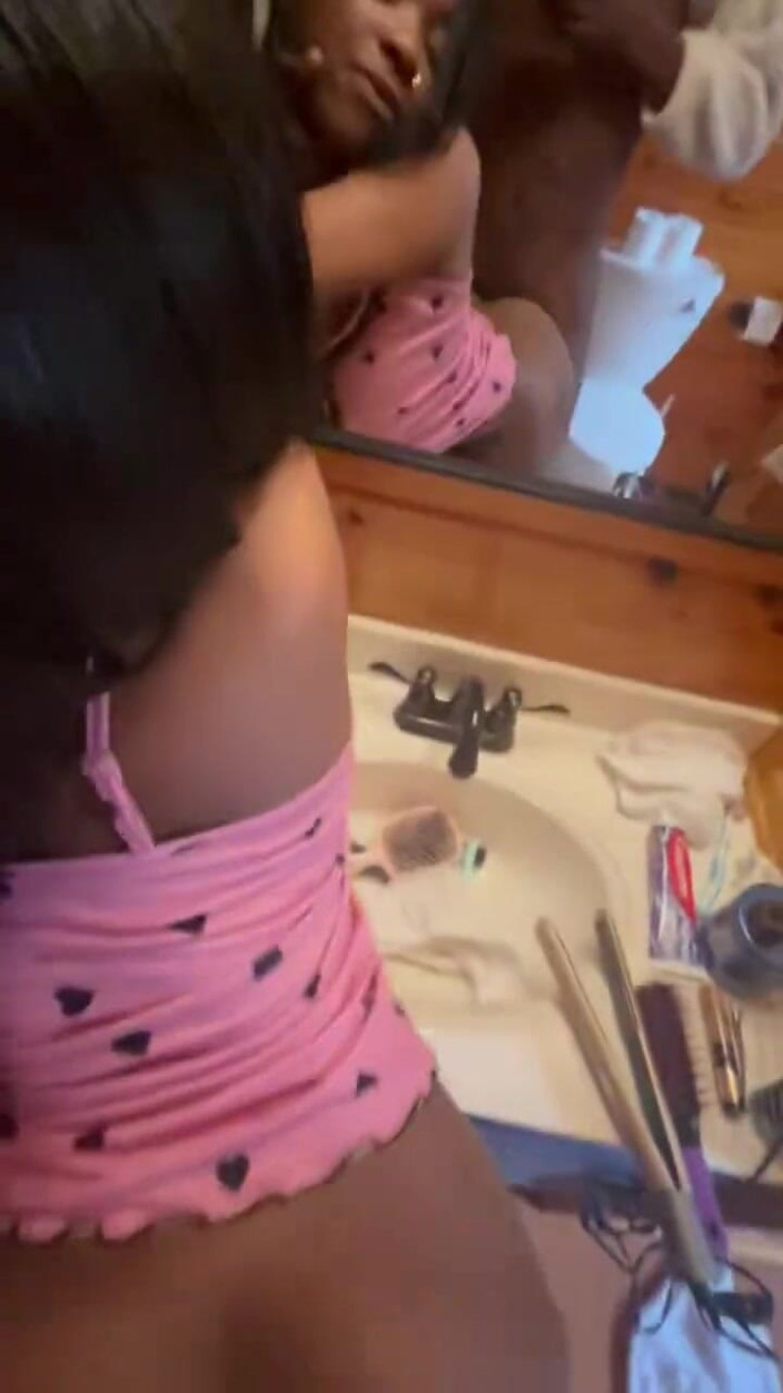 shremmy: 우리가 하는 모든 일은 하루 종일 섹스하는 것입니다.