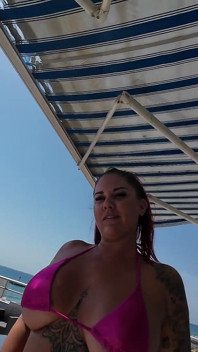 для Ави на даху Jacuzzy. 296
