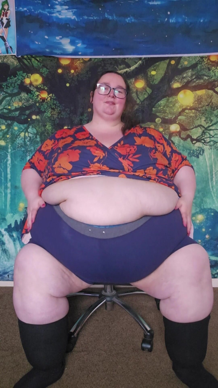 SSBBWLadyBrads: SSBBw macht dich mit mir fertig teil 2 fetter körper