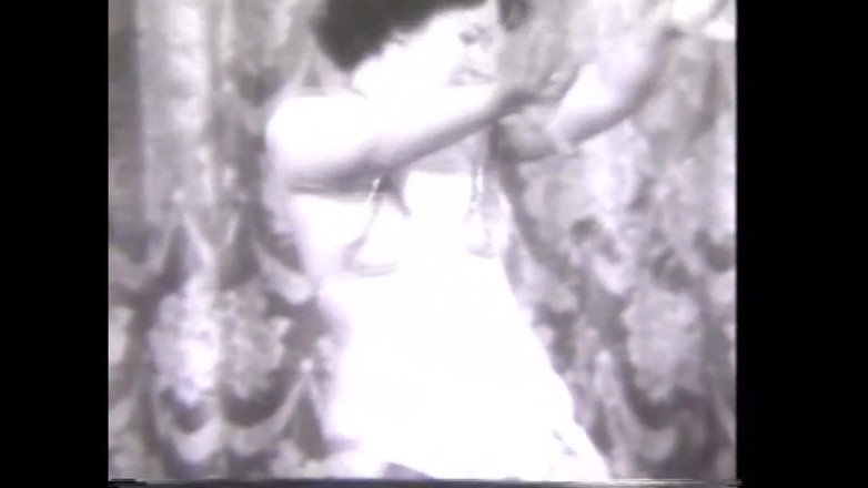 The Unforgettable: L Wanita Menari Di Teater