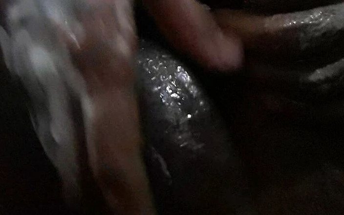 Hot Sanu: Il cazzo si masturba