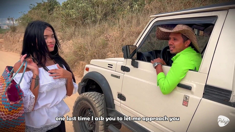 Pelaje mix: O femeie țăran a vrut să recolta ananas și în loc de el...