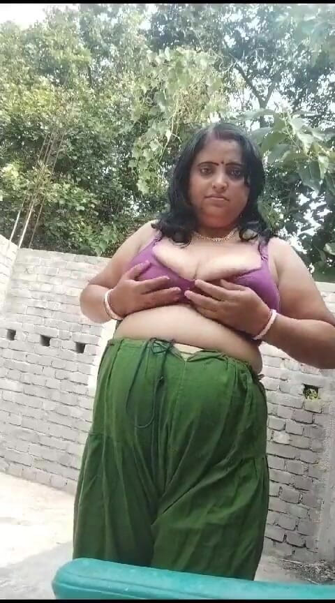 Santoshik25: I'm Desi Bengali Housewife - Come and Enjoy Me